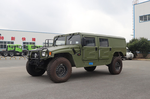 四驅(qū)猛士EQ2050B越野車運(yùn)兵車_第一代東風(fēng)猛士越野軍車_四驅(qū)猛士民用版