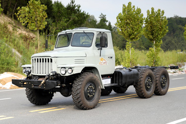 東風(fēng)六驅(qū)尖頭EQ2100越野底盤_6×6雙玻璃140運(yùn)兵卡車底盤出口_長(zhǎng)頭軍車專用改裝