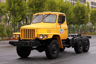 EQ2082E6D六驅(qū)運(yùn)兵車經(jīng)典款載貨_東風(fēng)尖頭240炮車_6×6長(zhǎng)頭軍車