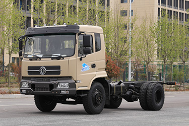 210馬力東風4×2后雙胎底盤_前5噸后10噸手動八檔_四驅(qū)越野底盤定制廠家
